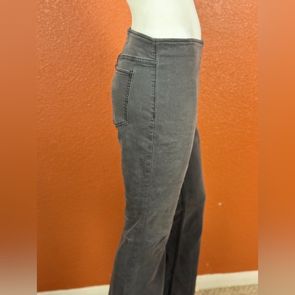 We The Free Dark Gray Flare Jeans Size 32. - Picture 9 of 16